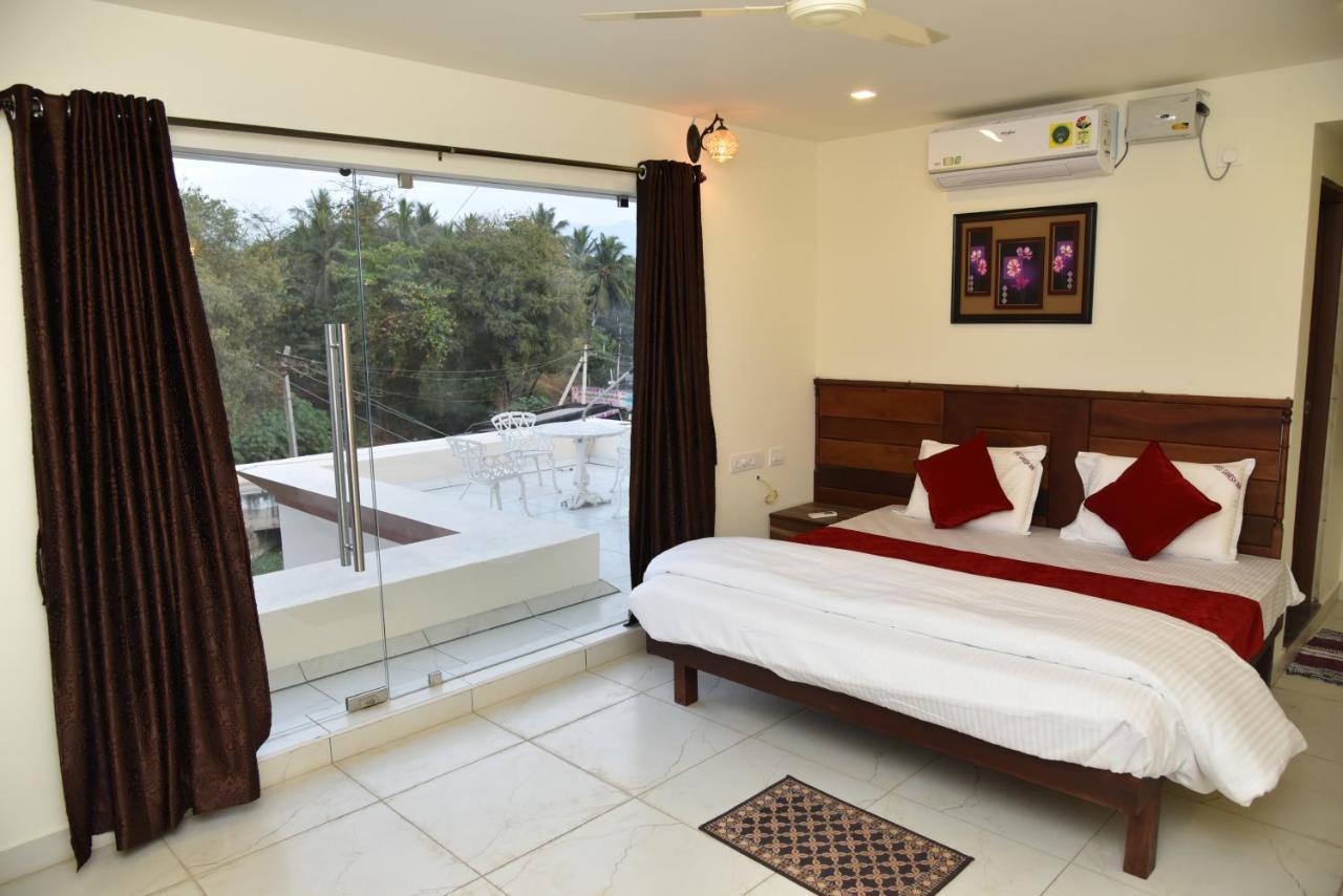 Sree Ganesh Inn ปัลนี ภายนอก รูปภาพ