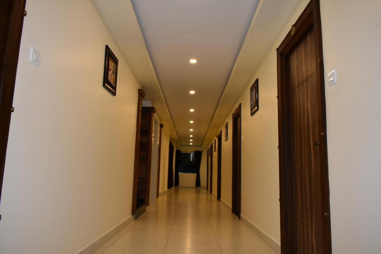 Sree Ganesh Inn ปัลนี ภายนอก รูปภาพ