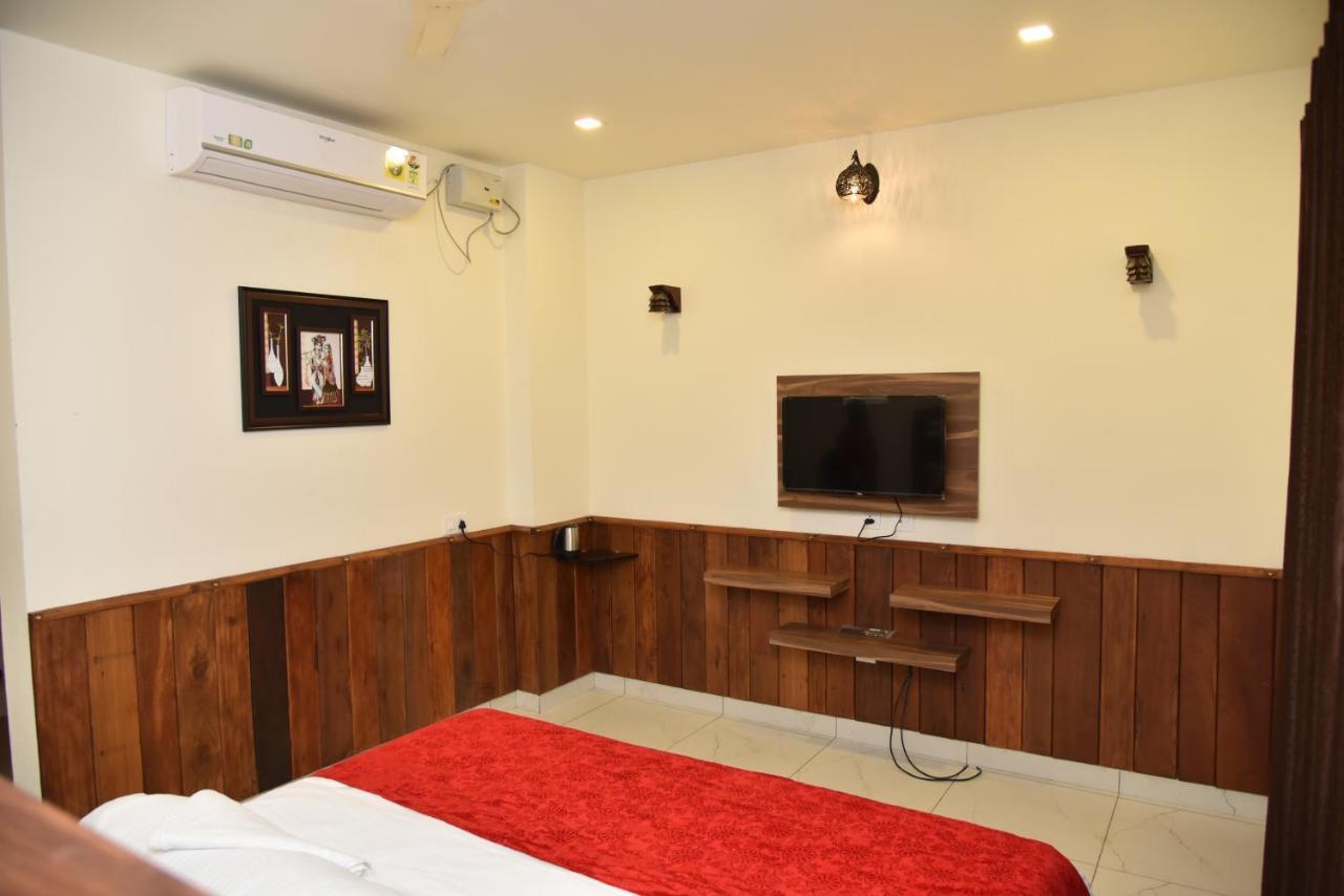 Sree Ganesh Inn ปัลนี ภายนอก รูปภาพ