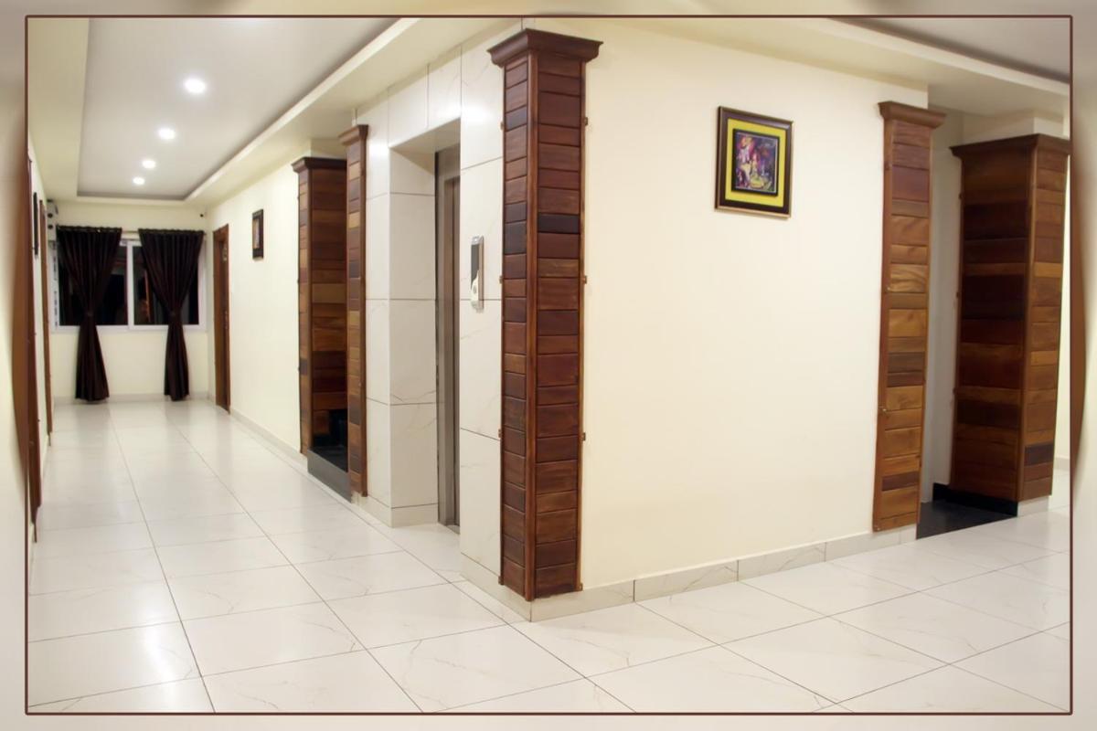 Sree Ganesh Inn ปัลนี ภายนอก รูปภาพ