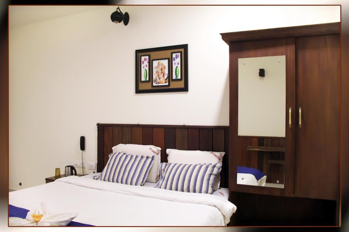 Sree Ganesh Inn ปัลนี ภายนอก รูปภาพ